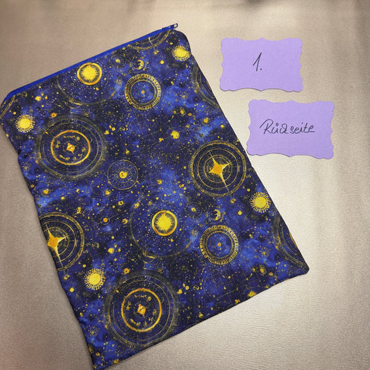 Buchbeutel mit Reißverschluss - Galaxy - schwarz/blau/gelb