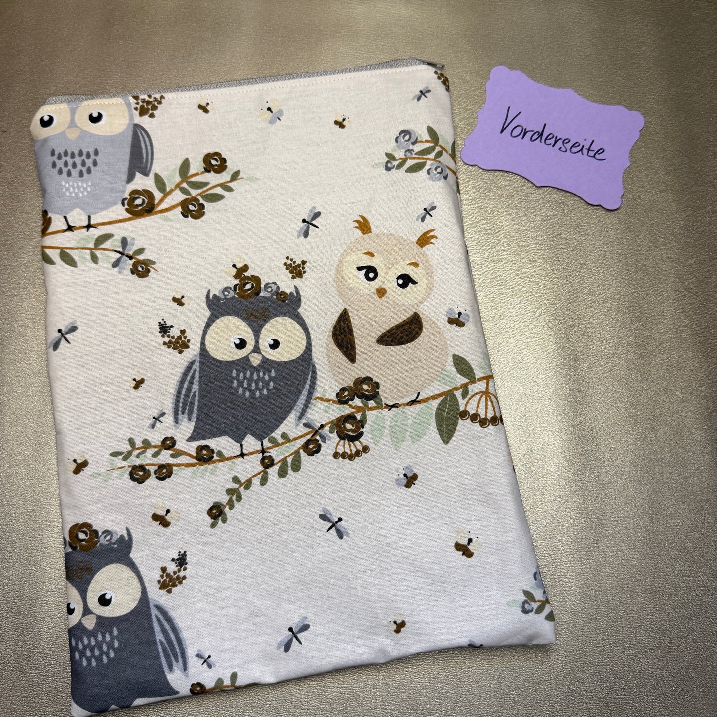 Buchbeutel mit Eulenmuster, beige - Vorderseite