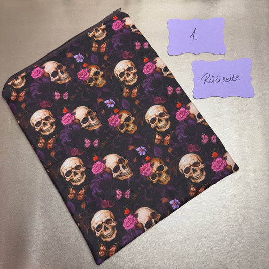 Buchbeutel mit Reißverschluss - Totenkopf 1 - schwarz/rosa/lila
