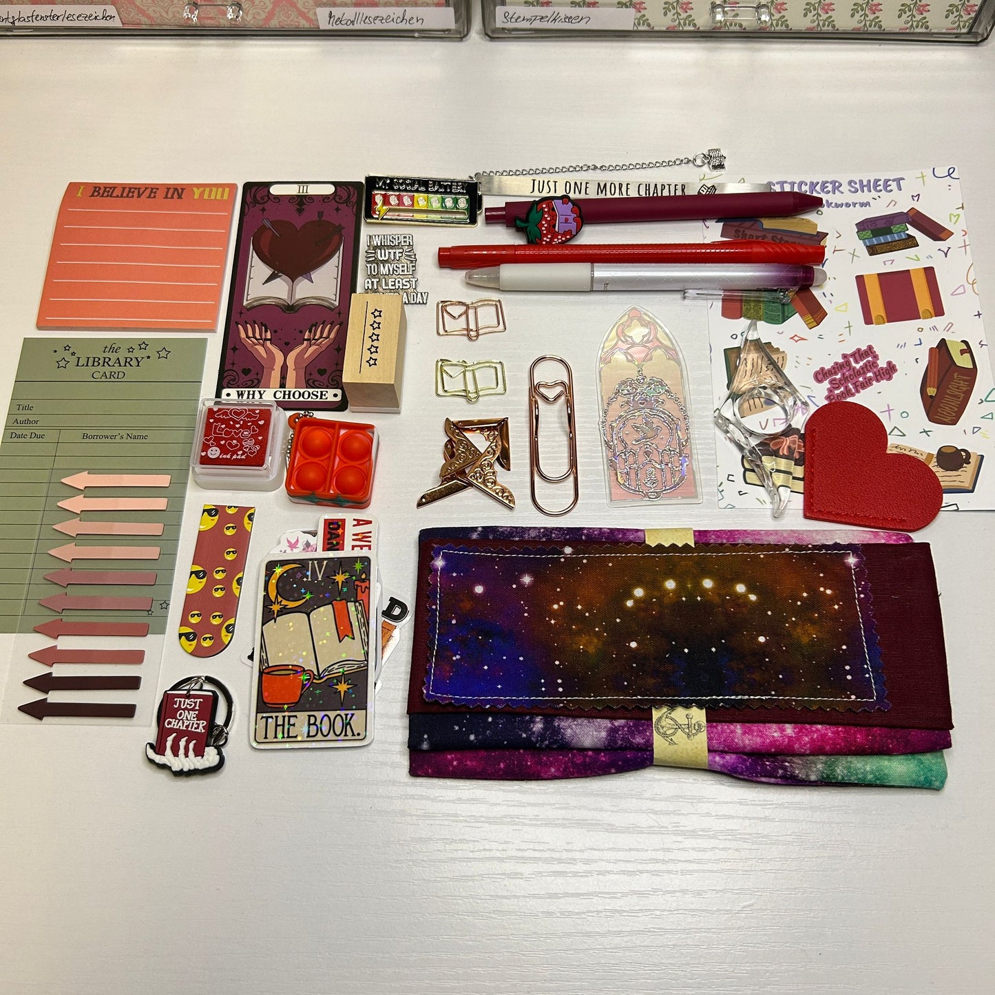 Mystery Kapseln - Überraschung mit buchigem Inhalt | Geschenk für Bücherfreunde | Leseratte Überraschungspaket | Personalisierbar